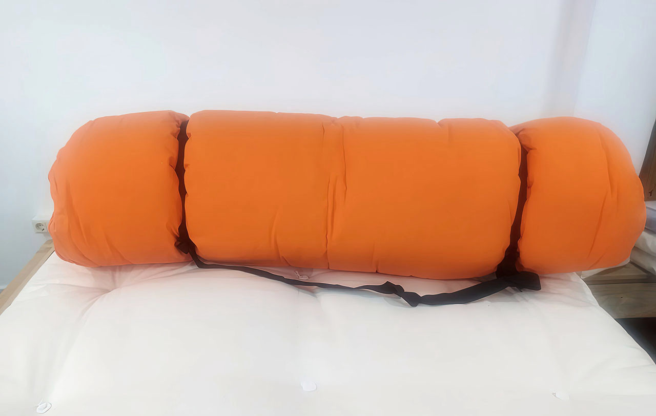 Futón portátil naranja, 140x200x4 OUTLET NUEVO