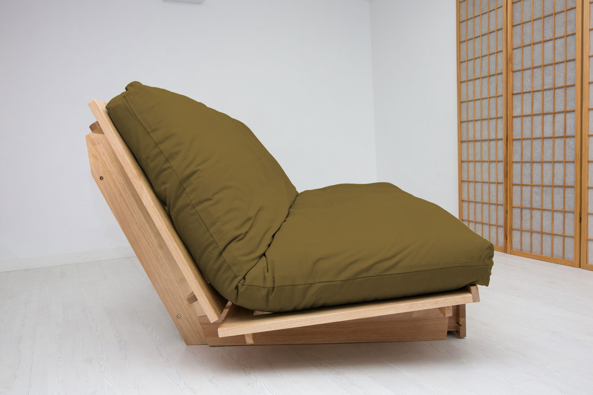 Sofá cama Yokahoma, color verde militar. Vista lateral