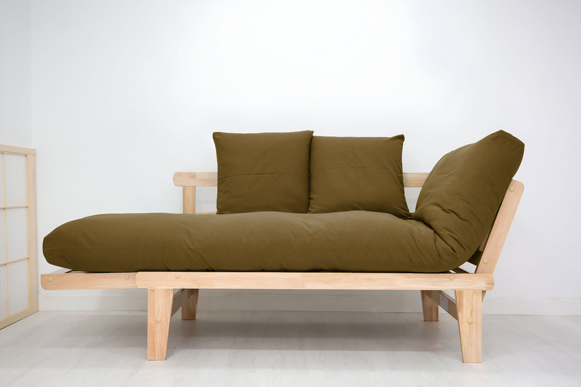 Sofá cama Sesamo, color verde militar,posición chaise longe