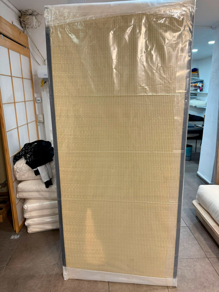 Tatami 90x200 cm OUTLET NUEVO, pequeña mancha sin embalaje original (Ref B2) - Imagen 2